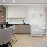 Wyjatkowe Studia W Warszawie By Renters Апартаменты