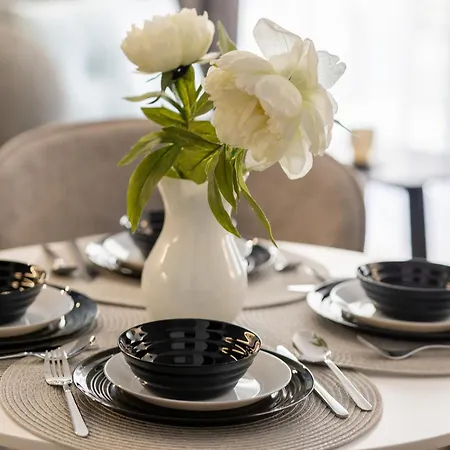 Wyjatkowe Studia W Warszawie By Renters * Warszawa