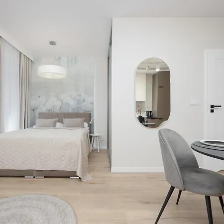 Wyjatkowe Studia W Warszawie By Renters Apartment *