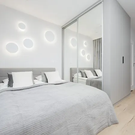 Wyjatkowe Studia W Warszawie By Renters وارسو