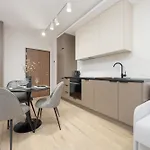 Wyjatkowe Studia W Warszawie By Renters Διαμέρισμα