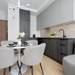 Wyjatkowe Studia W Warszawie By Renters Βαρσοβία