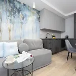 Διαμέρισμα Wyjatkowe Studia W Warszawie By Renters Βαρσοβία