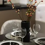 Διαμέρισμα Wyjatkowe Studia W Warszawie By Renters Βαρσοβία