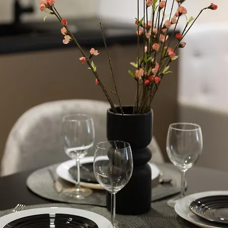 Apartment Wyjatkowe Studia W Warszawie By Renters Warschau